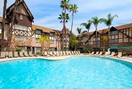 Photo Gallery Of The Anaheim Majestic Garden Hotel Anaheim Hotels Disneyland Family Vacation Lake Tahoe Resort Hotel