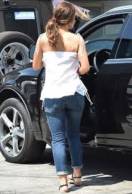 Minka kelly out with her dog in hollywood hills 03/22/2021. Minka Kelly Showcases Her Derriere In Tight Denim As She Heads To Lunch In Los Angeles Daily Mail Online
