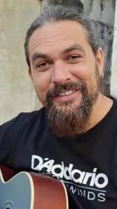 "quem dera ser um peixe 🤪🐟 kkkkk pô @Jason Momoa da Shoppe!". Siga  @manualdoguitarristaruim no YouTube #guitarrista #guitarra #fender  #stratocaster #lespaul #tagima #violao #fingerstyle #gibson ...