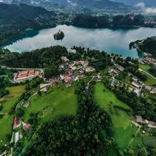 Pénztárcakímélő tippek a téli sportokhoz. Szlovenia Bled Bledi To Nezz Peter Leyer Aerial Photography Facebook