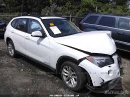 Edmunds also has bmw x1 pricing, mpg, specs, pictures, safety features, consumer reviews and more. Bmw X1 2015 White 2 0l Vin Wbavl1c51fvy31087 Free Car History