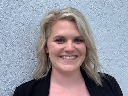 Ashley Painter's Instagram, Twitter & Facebook