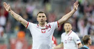 Trzeba przyznać, że ich wielkość robi wrażenie. Jakub Swierczok To Prawdziwy Lowca Karpi Zobaczcie Zdjecia Zdobyczy Pilkarza Plejada Pl