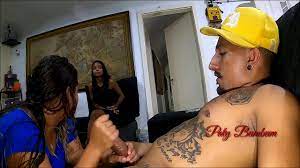 Mãe 35 filha 18 anos com Pistolinha Anao malvado - XVIDEOS.COM