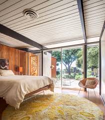 Photo 7 Of 10 In A Stunningly Restored Midcentury By Case Study Mid Century Modern House Mid Century Modern Decor Mid Century House