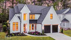 This beautiful home offers five bedrooms and three full bathrooms and a powder room on the main level. Atlanta Ga 5 Bedroom Homes For Sale Realtor Com Home Renting A House Building A House