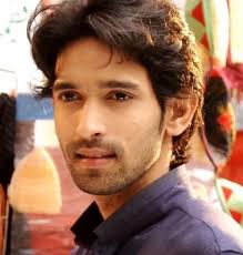 Vikrant Massey Reveals How His Friends' Behaviour Changed After They Saw  Plastic Chairs In His Home