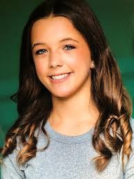 Amber Lynde's Instagram, Twitter & Facebook