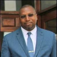 100+ perfiles de «Niles»