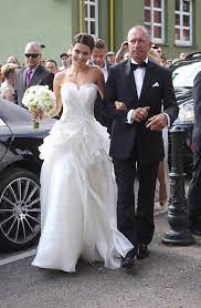 Anna lewandowska niedawno znów wrzuciła do sieci seksowne zdjęcie. Pin By Marco Bassen On Wedding Inspiration Strapless Wedding Dress Wedding Dresses Wedding Inspiration