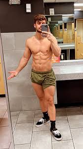 King on X: Bout to jump in the shower! Whos with me?🤭💦😈  t.corUAYGIcvpm  X