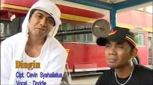 Aug 09, 2021 · 1 lirik & kunci gitar pasha ungu beta mati rasa. Chord Gitar Dingin Doddie Latuharhary Lagu Ambon Mudah Dimainkan Kunci Dasar Mulai Dari Am Tribun Ambon