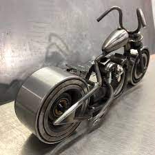 Pin By Fuat Dogan On Arte Con Chatarra Scrap Metal Art Recycled Metal Art Metal Art Diy