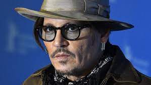 He is the recipient of various accolades, including a golden globe award and a screen actors guild award, in addition to nominations for three academy awards and two british academy film awards. Banding Johnny Depp Ditolak Amber Heard Senang