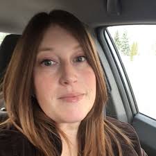 Emily Turner (@EmilyTB)