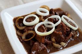 Resep daging sapi kecap, sajian ini akan terasa lebih nikmat dan lebih lezat jika disantap dengan bahan pelengkap seperti nasi hangat, kerupuk keriuk dan sedikit taburan bawang goreng diatasnya. Resepi Daging Masak Kicap Yang Sedap Mudah Nak Disediakan