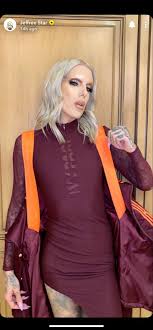Pin By Amelia Addy On Jeffree Star In 2020 Jeffree Star Jeffree Star Cosmetics Stars