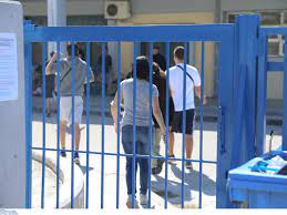 Αλλαγές από σήμερα δευτέρα 5 απριλίου φέρνει το άνοιγμα των καταστημάτων καθώς επανέρχονται στα ράφια των. Aw4rgxqzmt1hym