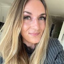 Christine Lien (@MsChristineL)