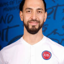 Yasmeen Abdullah's Instagram, Twitter & Facebook