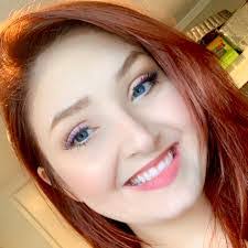 Shannon Ely's Instagram, Twitter & Facebook