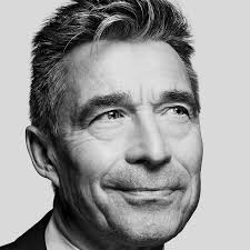 To defend democracy, we need citizens to understand why defence investment  matters. Today, I hosted @clement.beaune, @charlesmichel, and a group of  defence leaders in Brussels to discuss how we make that argument.