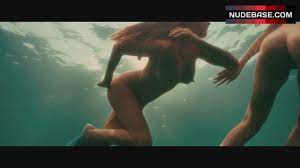 Kelly Brook Swimming Full Nude – Piranha 3D (2:12) | NudeBase.com