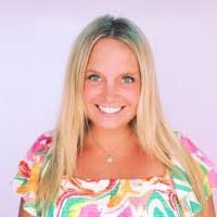 Stephanie Wilt's Instagram, Twitter & Facebook