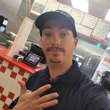 Josh Murrell (@88burgerdude) • Instagram photos and videos