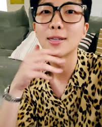 🐨 : "I missed you too. Now I'm home! Home sweet home" 💜💜😭😭