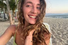 Holly Ebert's Instagram, Twitter & Facebook