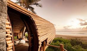 Une Somptueuse Cabane En Bambous Ronde 2tout2rien Hotel Cabane Dans Les Arbres Maison Dans Les Arbres Cabane