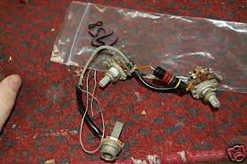 Some have said that the stock pickups and wiring in these kits is unacceptable. 1958 Gibson Les Paul Jr Harness Pots Cap Jack 77357341