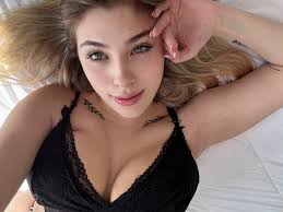 Camila Landi - Free nude pics, galleries & more at Babepedia