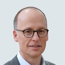 Caisse Warns of Giant Risk in Private Debt