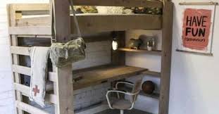 tijd voor een bed met bureau bed met bureau bed kinderbed