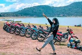 Selain sebagai sarana irigasi, waduk kedung ombo juga dikembangkan sebagai tempat wisata yang sangat. Waduk Kedung Ombo Harga Tiket Spot Foto Terbaru 2021