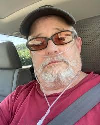 Andrew Hare's Instagram, Twitter & Facebook