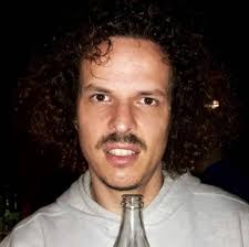 Drogy v STVR 🚨  https://news.refresher.sk/187001-AKTUALNE-Policia-nasla-drogy-v-budove-STVR-Medzi-latkami-boli-ketamin-kokain-aj-extaza