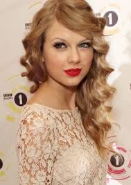 Lee believes the changes were much more extensive. Taylor Swift S Hair Makes Hollywood Plastic Surgeons Perfect List