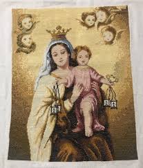 El 1 de agosto de 1925, año del primer centenario de la independencia de bolivia, en ocasión de la celebración del primer congreso eucarístico nacional, la virgen de copacabana fue coronada como reina de la nación por el breve apostólico de pío xi de 29 de julio de 1925. Vcarmen Pdf Impreso Kit Mislabores Com