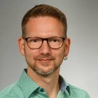 Janis Heller's Instagram, Twitter & Facebook