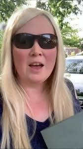 Joanne Hendrickson's Instagram, Twitter & Facebook