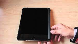 This article illustrates how to put on and remove the otterbox defender case for the ipad 2 and ipad 3, and make the process less painful and less of a guessing game. How To Uninstall Otterbox Defender Series Case For The Ipad 2 Youtube