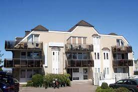 Die residenz meeresbrandung in cuxhaven duhnen bietet ferienwohnungen mit meerblick, schwimmbad, sauna, balkon, pkw stellplatz und mehr. Residenz Meeresbrandung In Duhnen