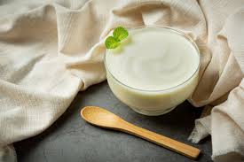 8 Manfaat Yoghurt untuk Wajah yang Sehat - Hello Sehat