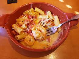 + bis zu 50% rabatt sichern. Tried The New Olive Garden Baked Lobster Shrimp Mac Cheese Mildly Impressed Fastfood