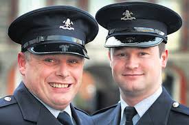 Fireman who delivered baby collects bravery award