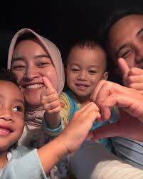 Dewi Anggraeni (@dewwianggraeni) • Instagram photos and videos