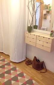 Estante De Pared De Pasillo Compuesto Por Dos Comodas Mopas Ikea Buena Idea Para Hacerlo Tu Mismo In 2020 Home Diy Ikea Home Decor